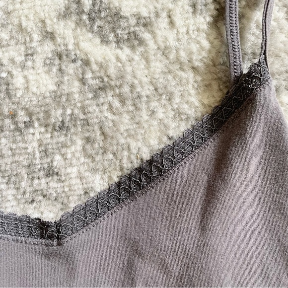 H&M mama 2pack maternity tank tops - Picture 3 of 6